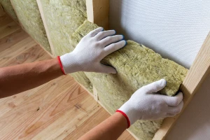 Isolation des murs intérieurs, périphériques et façades pour améliorer le confort thermique, acoustique et énergétique du bâtiment