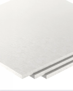 Habillages textiles muraux apportant douceur, relief et confort pour une ambiance feutrée et accueillante.